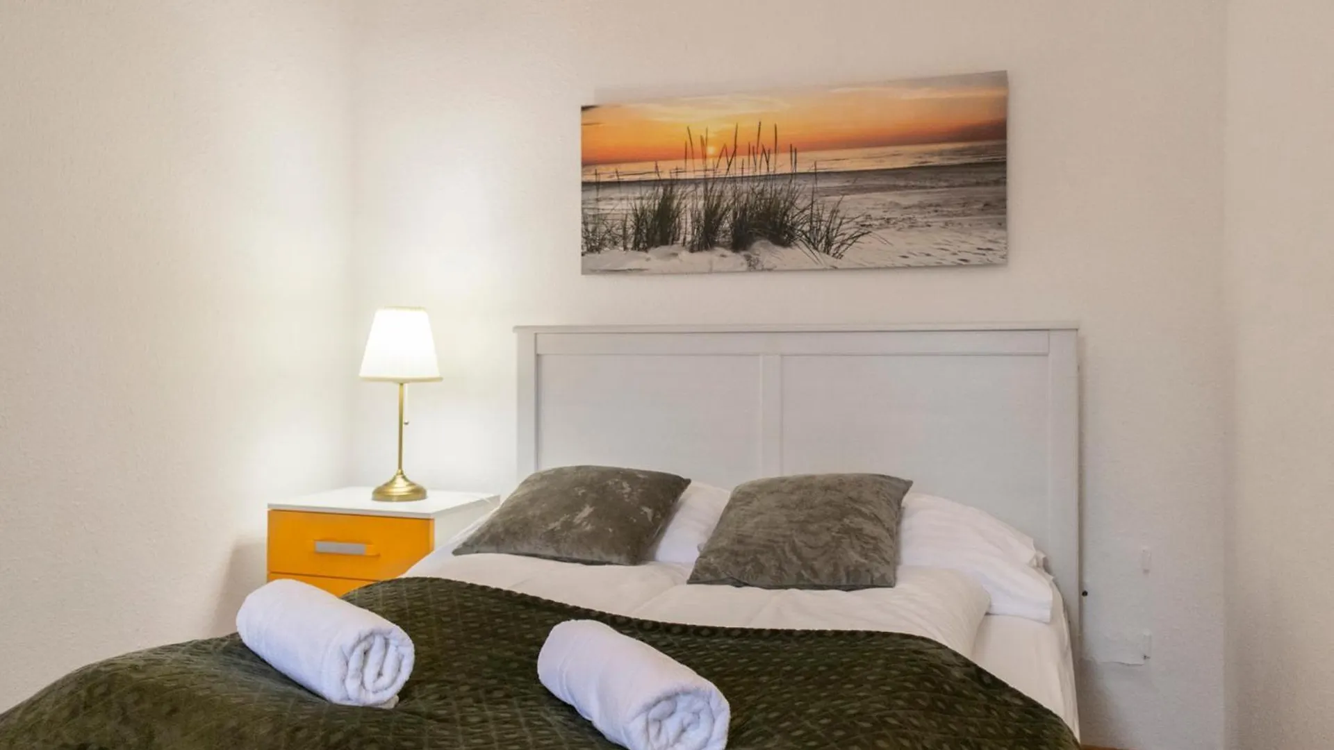 Sweet 2Br Shared Apt Standard Rooms, Central Location فيينا شقة